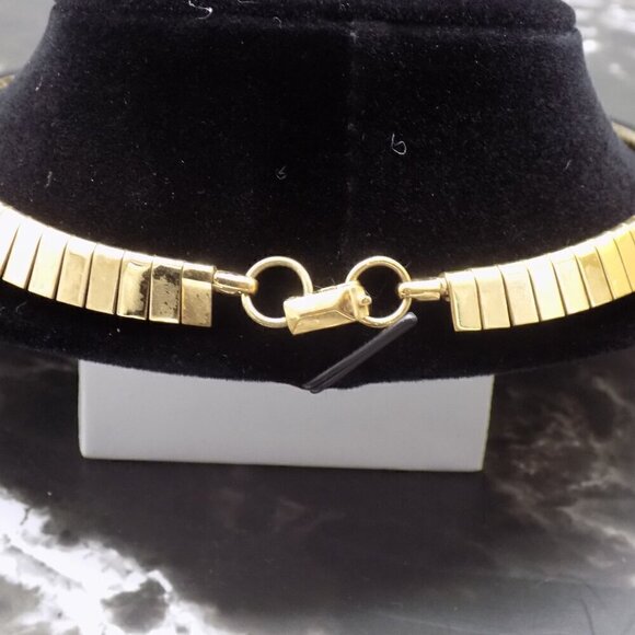 Vintage Gold-tone Cleopatra Choker Necklace Fold Over Box Clasp - Picture 4 of 8